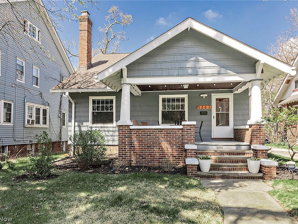 1st image of 3263 Euclid Heights Blvd