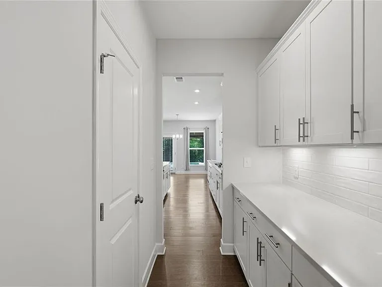6168 Collins Rd — Photo 11