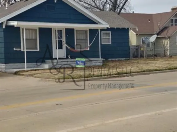 1304 S Joplin St, Pittsburg, KS 66762
