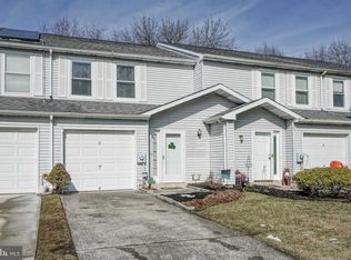 3 Society Ct, Burlington, NJ 08016