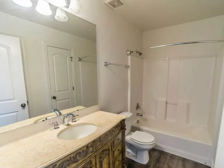 497 S 2220 W #101 — Photo 13