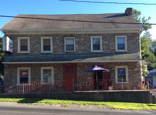 2006 Leithsville Rd, Hellertown, PA 18055