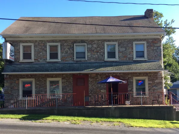 2006 Leithsville Rd, Hellertown, PA 18055