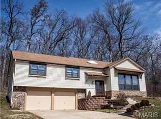 837 San Sebastian Dr, Fenton, MO