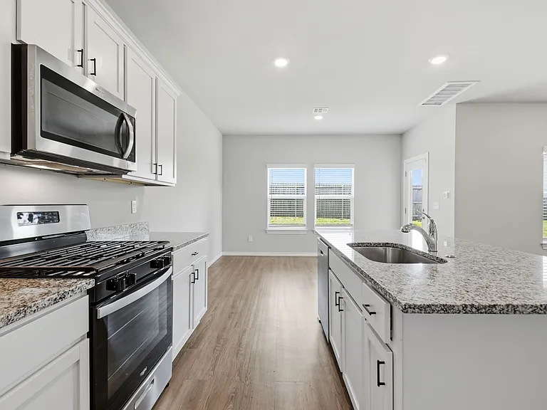 3117 Stonewall Dr — Photo 6