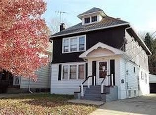 17830 Dillewood Rd, Cleveland, OH 44119