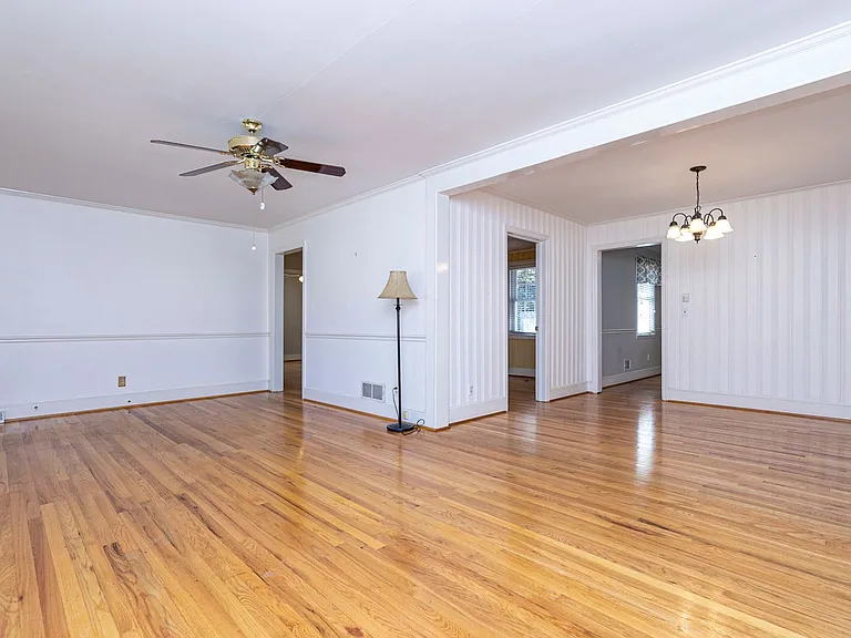 941 Evergreen Ave — Photo 10