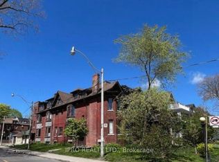 526 Palmerston Blvd #2, Toronto, ON M6G 2P5