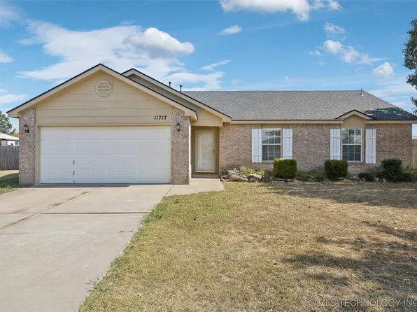 11717 Valley Ave, Collinsville, OK 74021