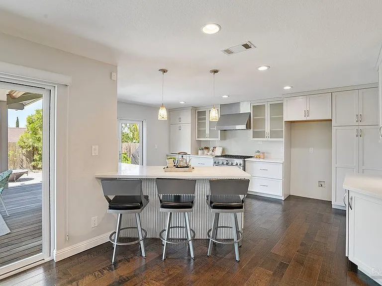 451 Trotter Dr — Photo 9