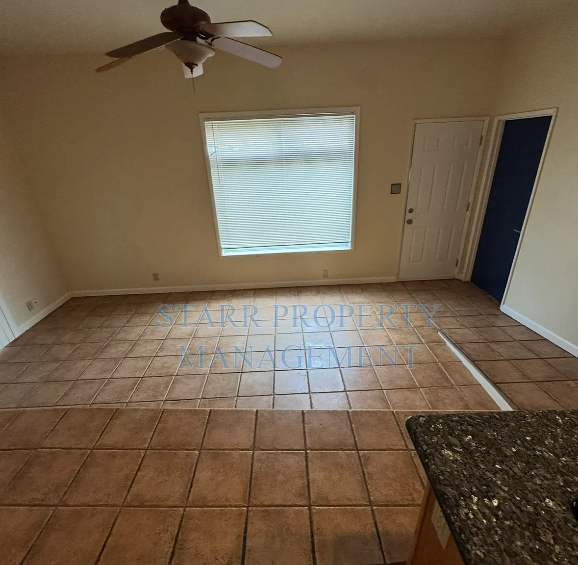 141 W McKenzie Ave — Photo 3