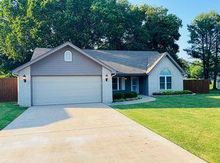 104 Ivy Pl, Bentonville, AR 72712