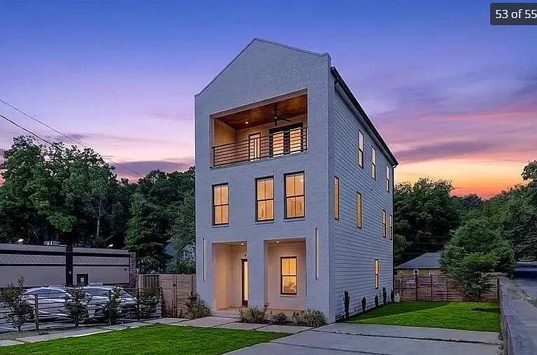 985 McDaniel St SW — Photo 2