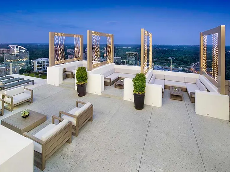 Elora at Buckhead — Photo 18