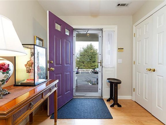 3rd image of 103 Scenic Dr