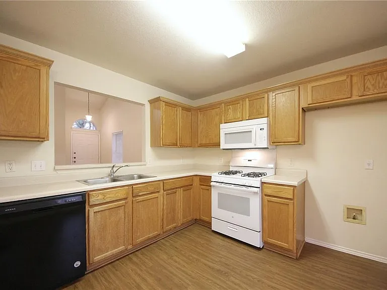 3933 Upper Passage Ln — Photo 5
