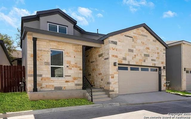 4 bed, 3.5 bath, 2491 sqft, $3,200 — Photo 2