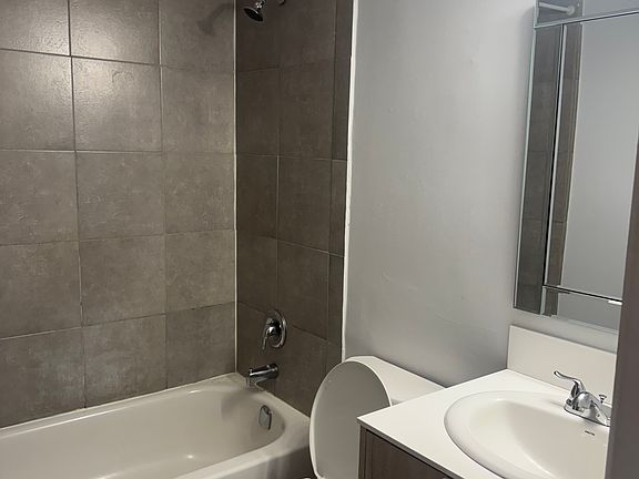 4th image of 404 E 8th Ave #1577376
