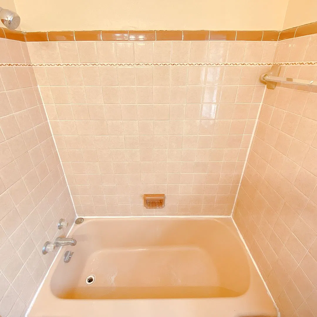 Three Awesome Bees Realty, Llc: Tab Kt 4815 Ames Ave — Photo 4