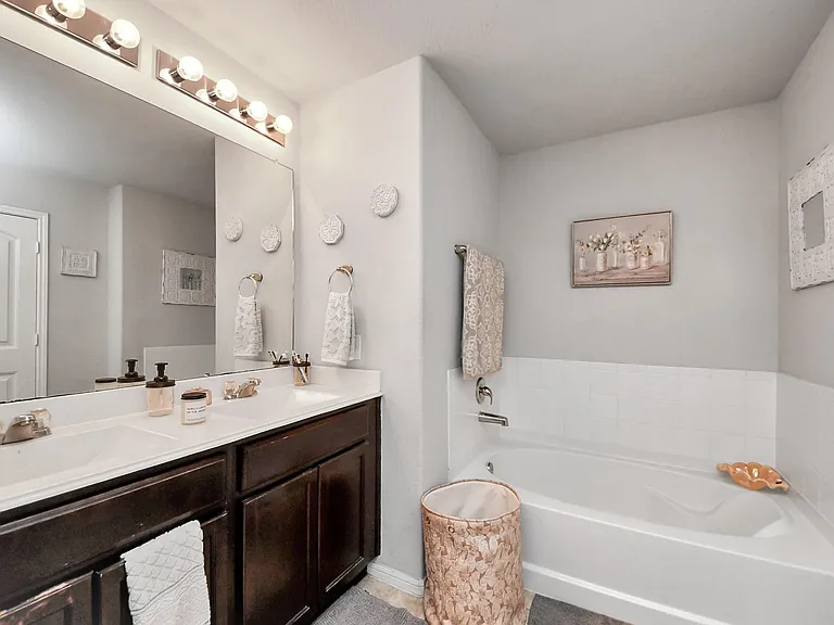 3030 Dripping Springs Ct — Photo 12