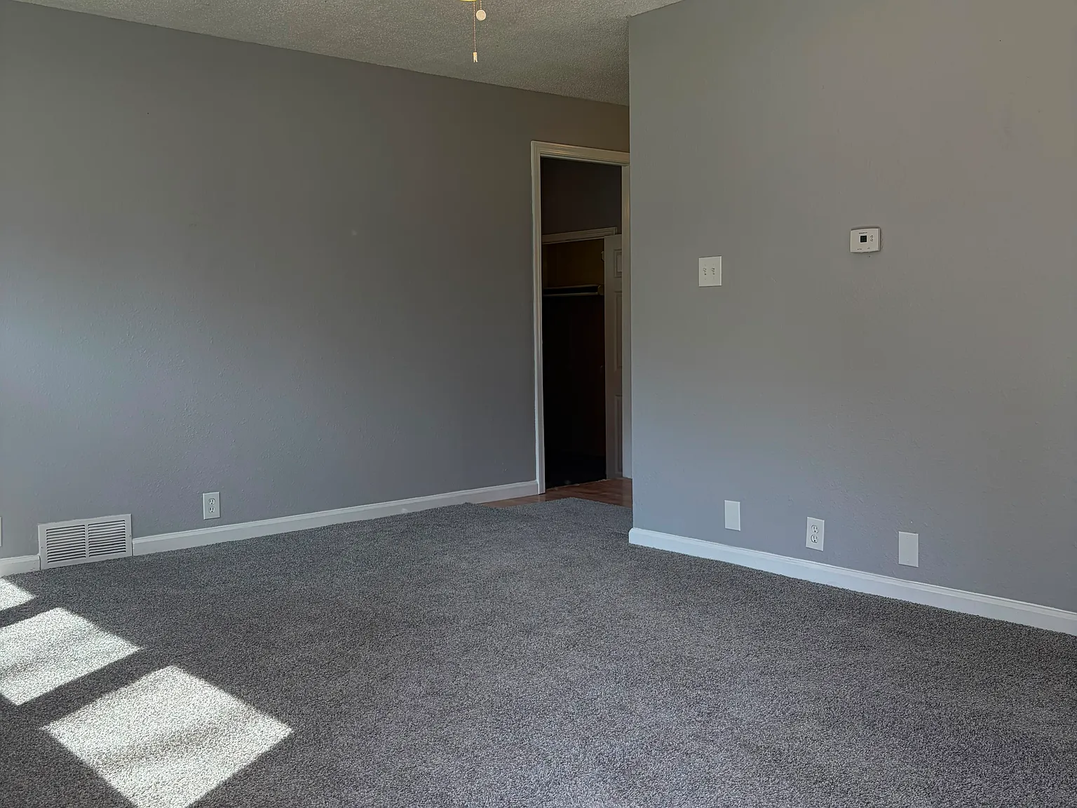 4 bed, 1367 sqft, $1,650 — Photo 3