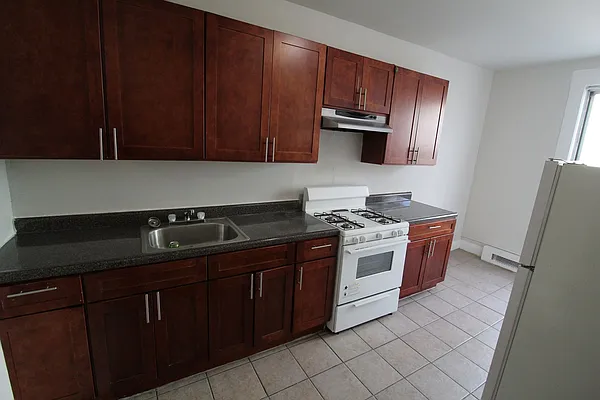 Rented by Bruma Realty LLC | media 6