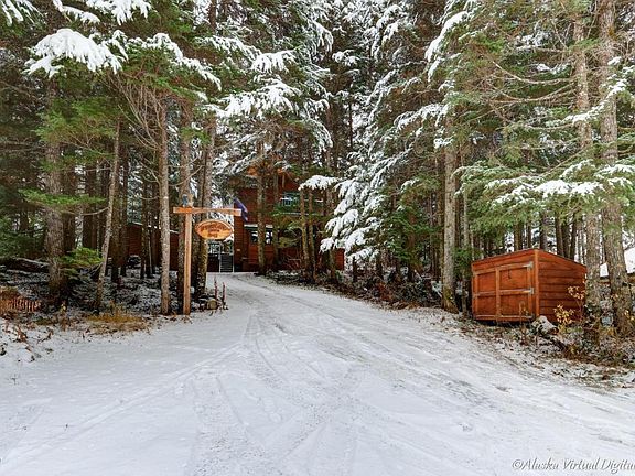 3rd image of 923 Timberline Dr