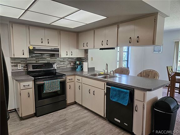 5th image of 355 N Hedrick Ave