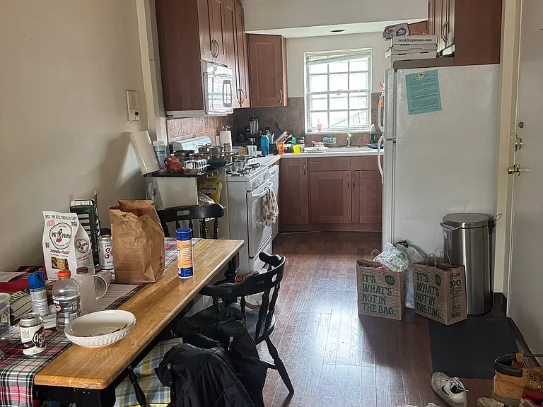 161 Lake Shore Rd #3 — Photo 1