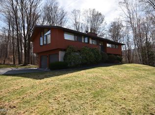 48 Greylock Estates Rd, Lanesborough, MA 01237