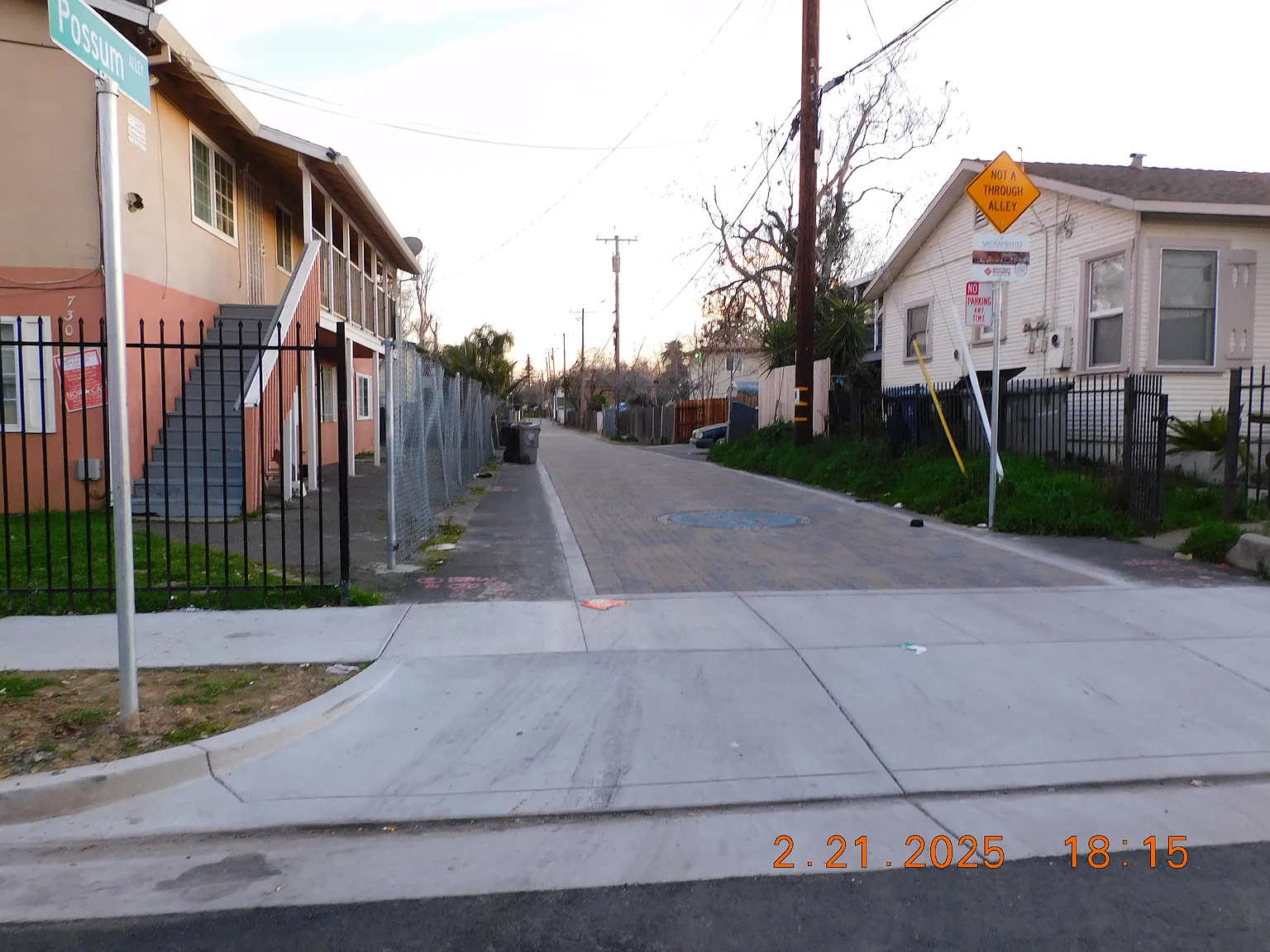 730 Dixieanne Ave — Photo 2
