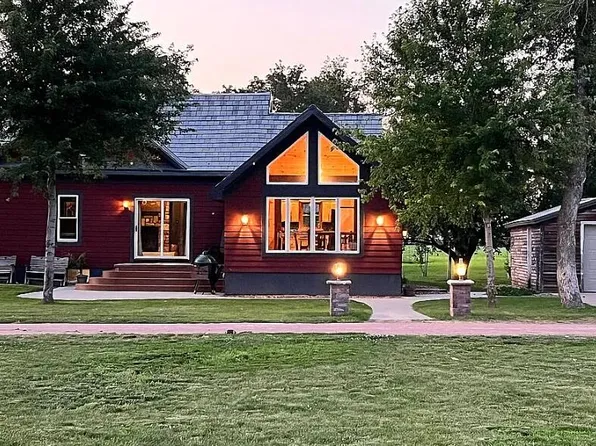 25232 Main St, Farmer, SD 57311