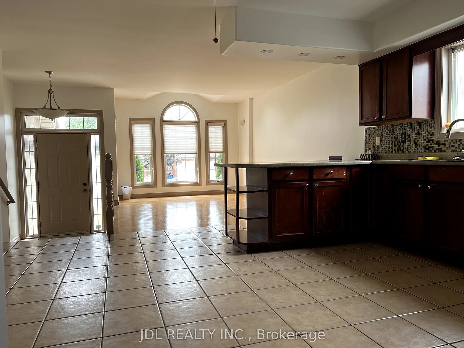 4 bed, $3,150 — Photo 4