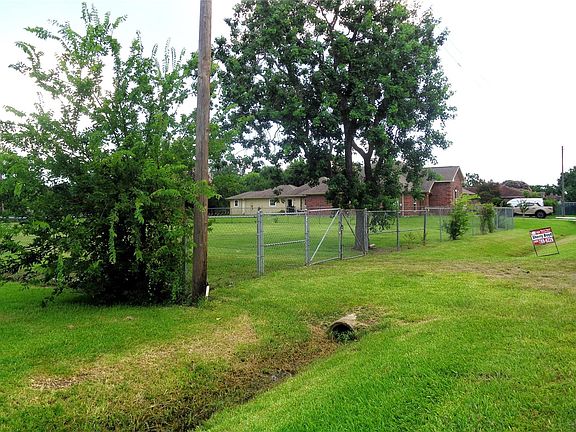 2nd image of 3908 20th St N