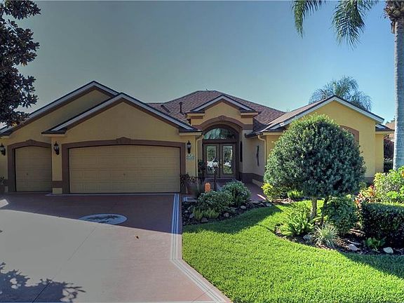 3rd image of 17304 SE 85th Willowick Cir