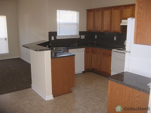 3rd image of 4634 Galesburg St