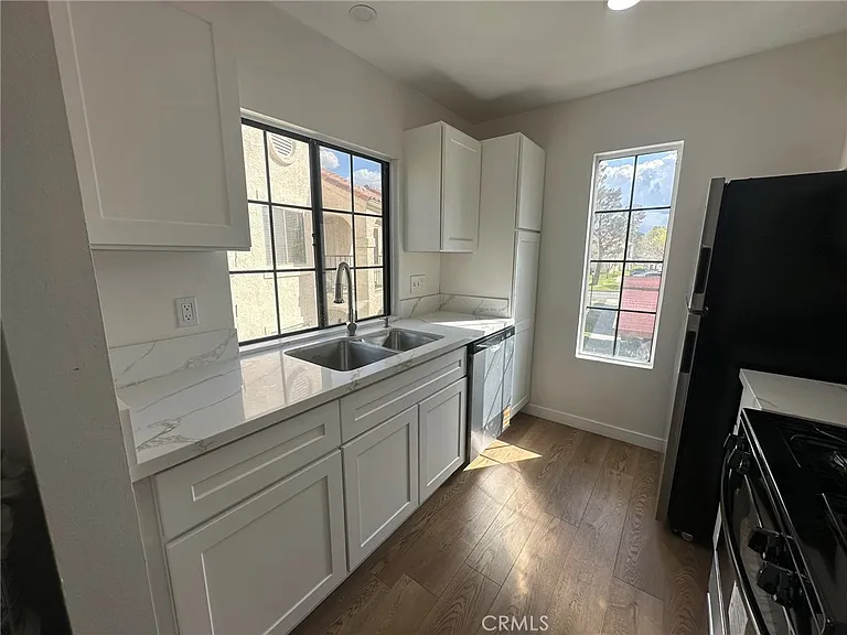 2554 Olive Dr #34 — Photo 5