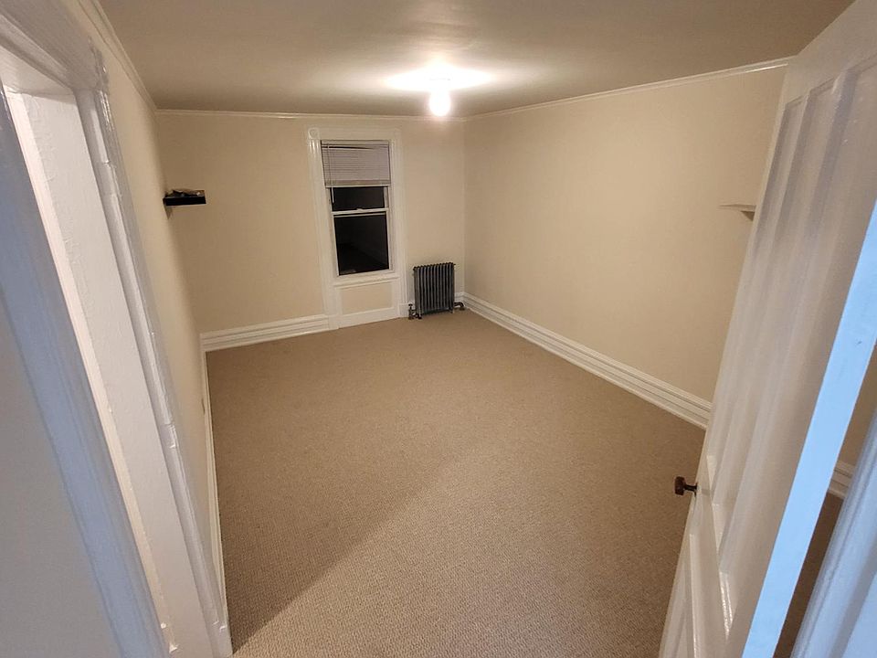 2nd image of 824 Union St APT 3