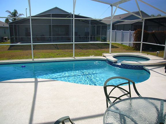 3rd image of 17332 Woodcrest Way
