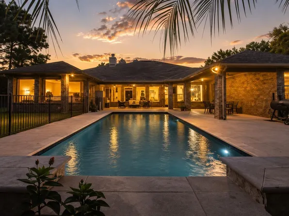 8992 Wind Jammer Ln, Montgomery, TX 77316