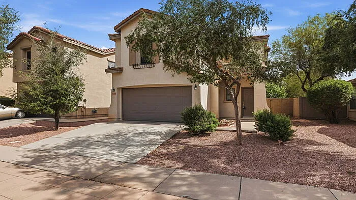 3 bed, 2.5 bath, 1577 sqft, $2,195 — Photo 3