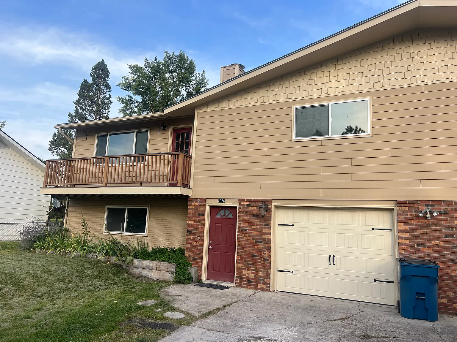 3 bed, 1600 sqft, $2,200 — Photo 1