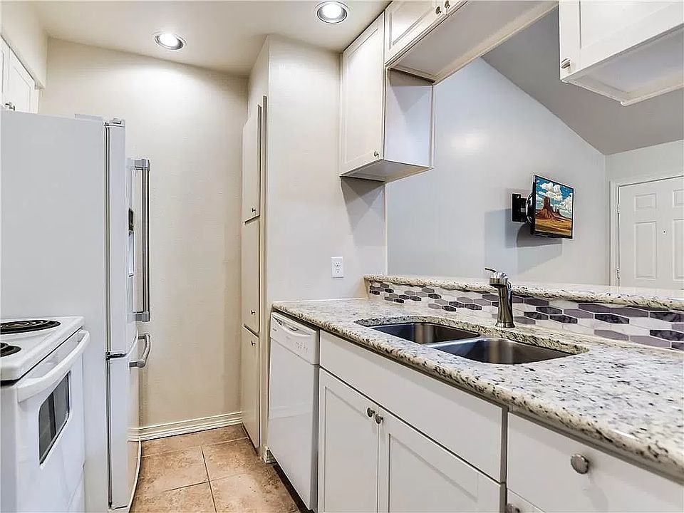1st image of 2905 Swisher St APT 307