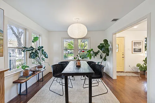 2732 Catherine St Photo 1
