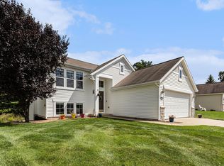 8448 Tucker Ct, Jenison, MI 49428