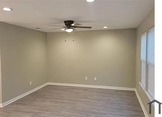 3 bed, 1242 sqft, $1,600 — Photo 2
