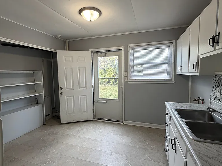 7410 Westchester Dr — Photo 16
