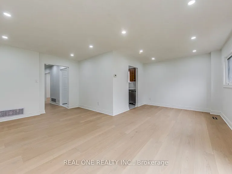 655 Paragon Pl E — Photo 11