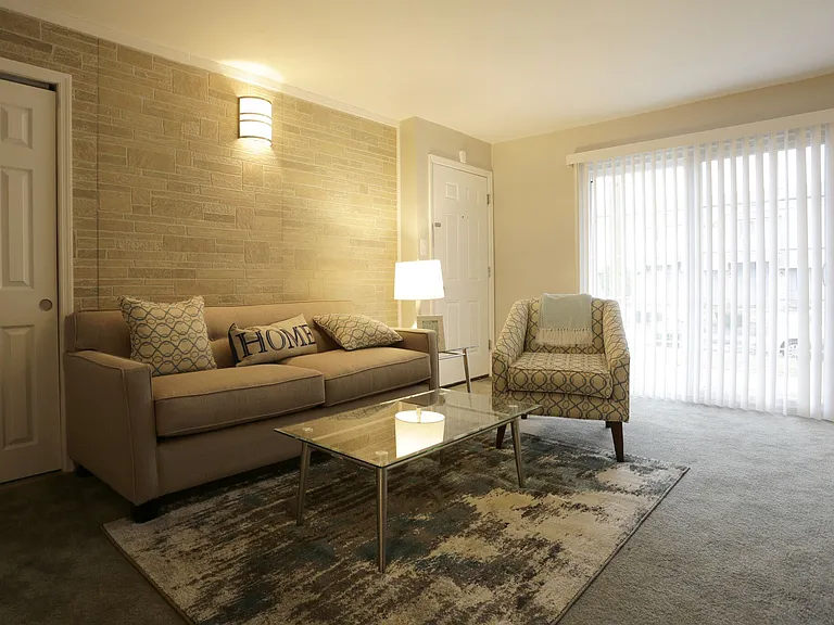 Chestnut Lane Apartments — Photo 6