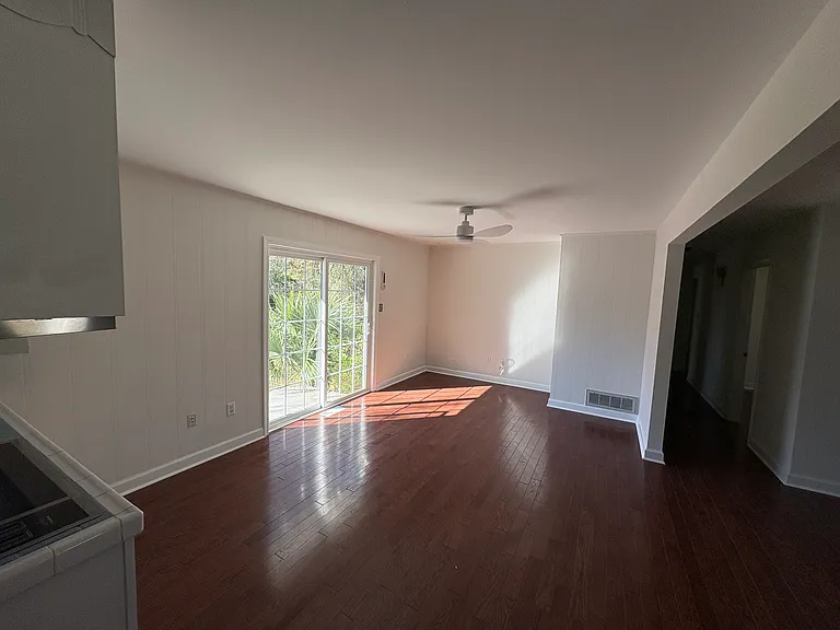 6011 Ridgecrest Ave — Photo 5